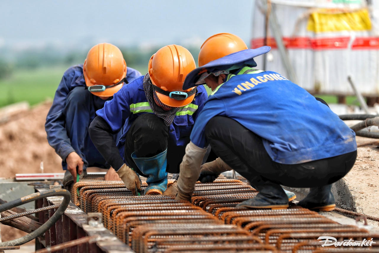 vanh_dai_4-le-khanh3.jpg