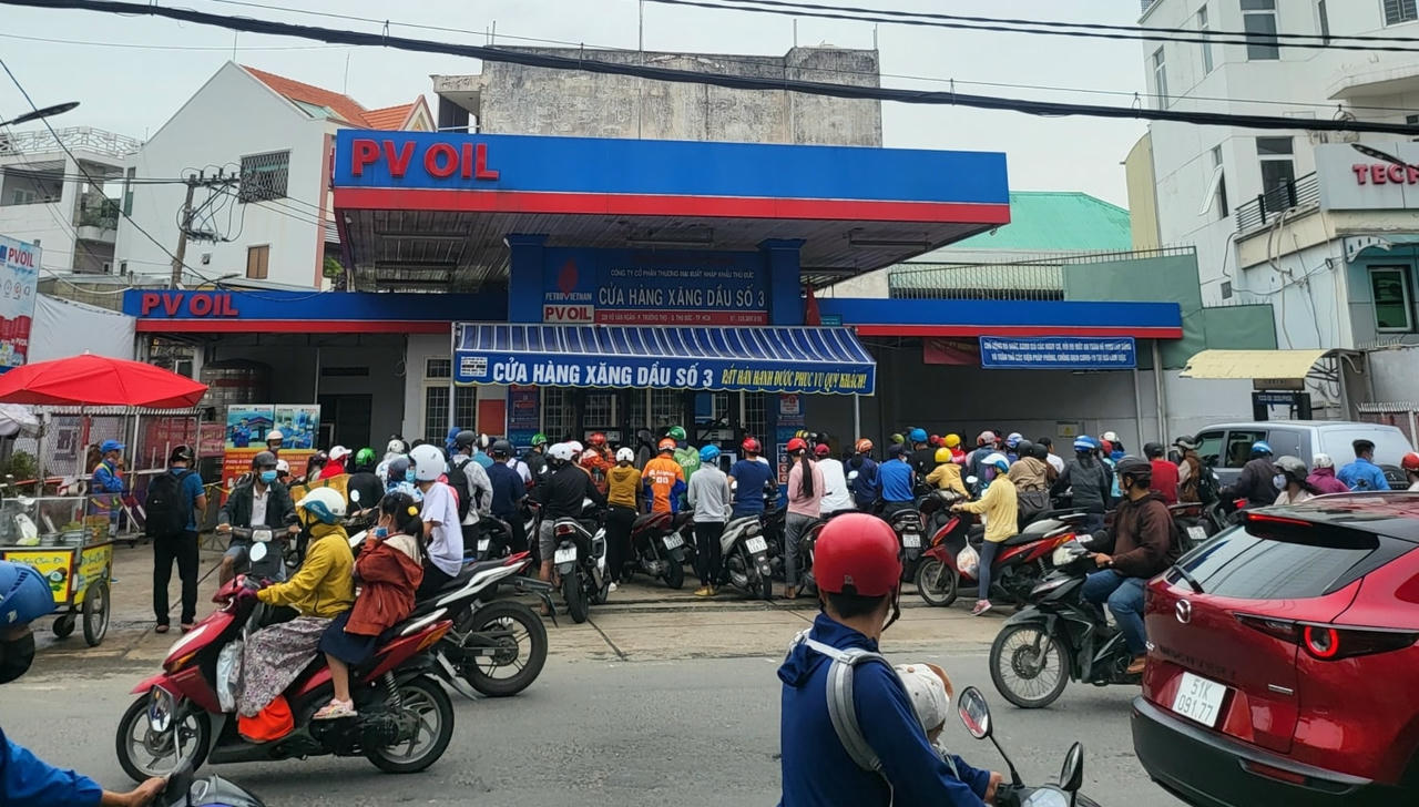 PVOIL nỗ lực cung ứng xăng dầu cho thị trường trong bối cảnh thị trường biến động.
