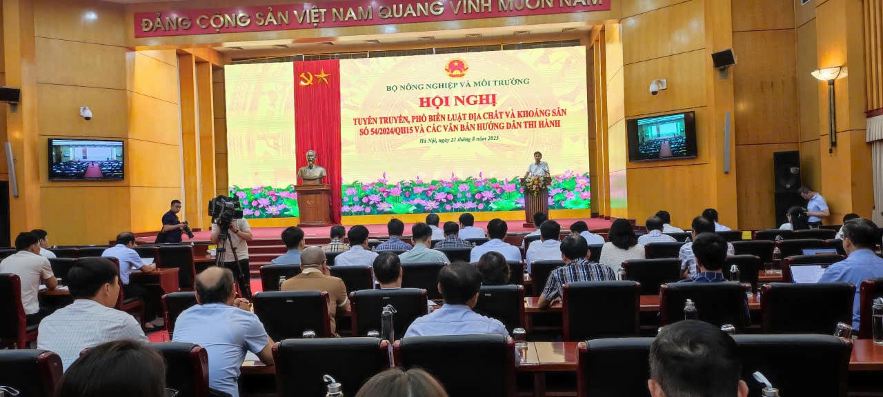 toàn cảnh 21-8