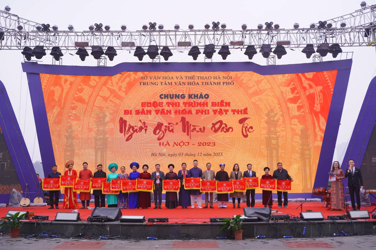 nam05408.jpg
