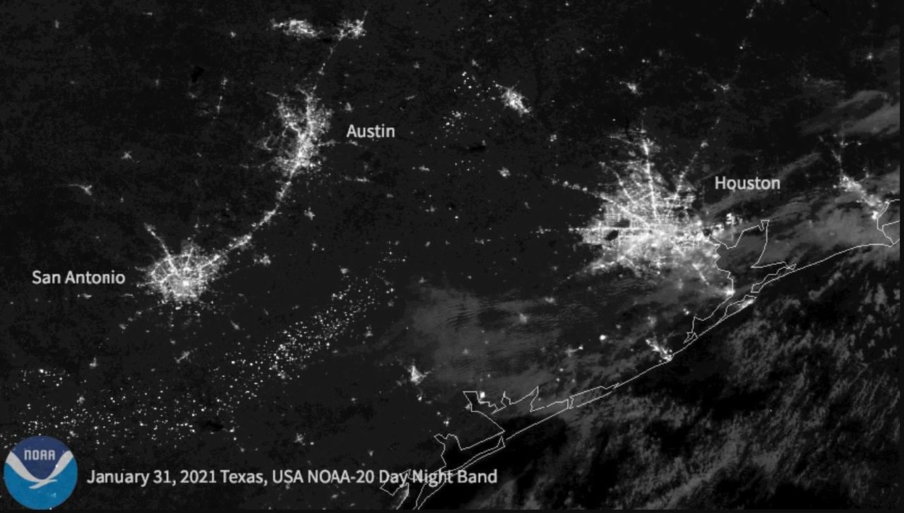 Vào tháng 2/2021, ước tính có khoảng 4,4 triệu người dân Texas bị mất điện do một cơn bão mùa đông. Ảnh: Rex.