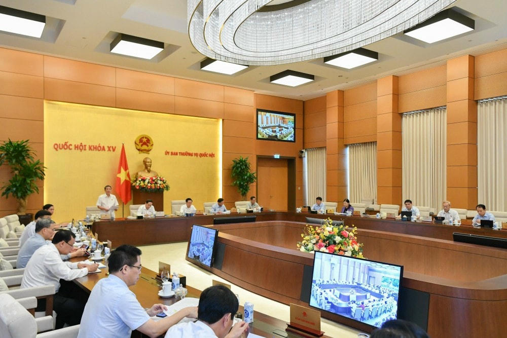 Ủy ban Thường vụ Quốc hội cho ý kiến về việc giải trình, tiếp thu, chỉnh lý dự án Luật Dầu khí (sửa đổi).