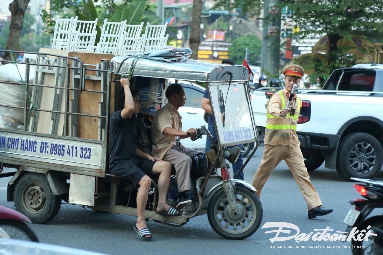 Tổ công tác đặc biệt xử lý xe tự chế.