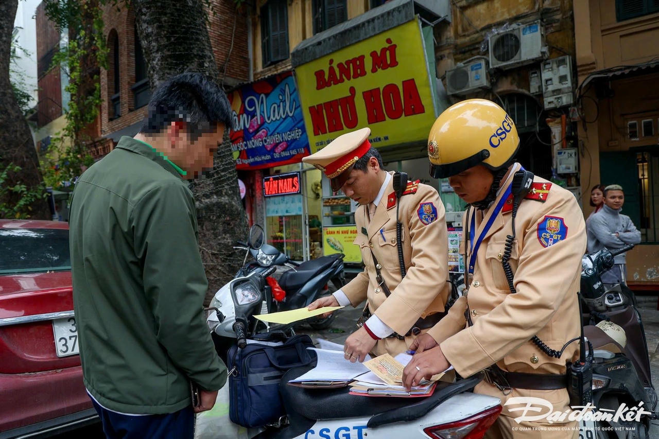 xe_hop_dong-le-khanh21(1).jpg
