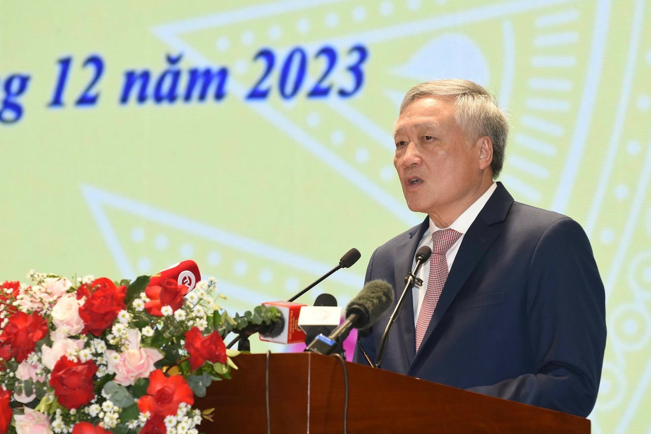 nguyen-hoa-binh.jpg
