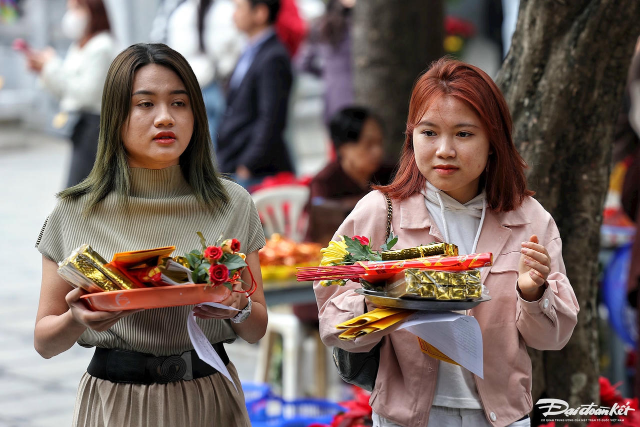 W_chua_ha_cau_duyen4.jpg