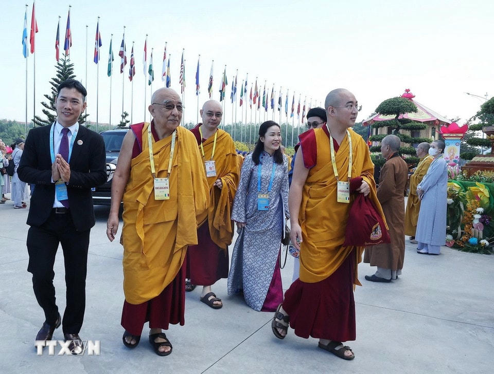 Sư tăng, Đại biểu Phật giáo các nước dự Lễ khai mạc Đại lễ Vesak Liên hợp quốc năm 2025. (Ảnh: Lâm Khánh/TTXVN)