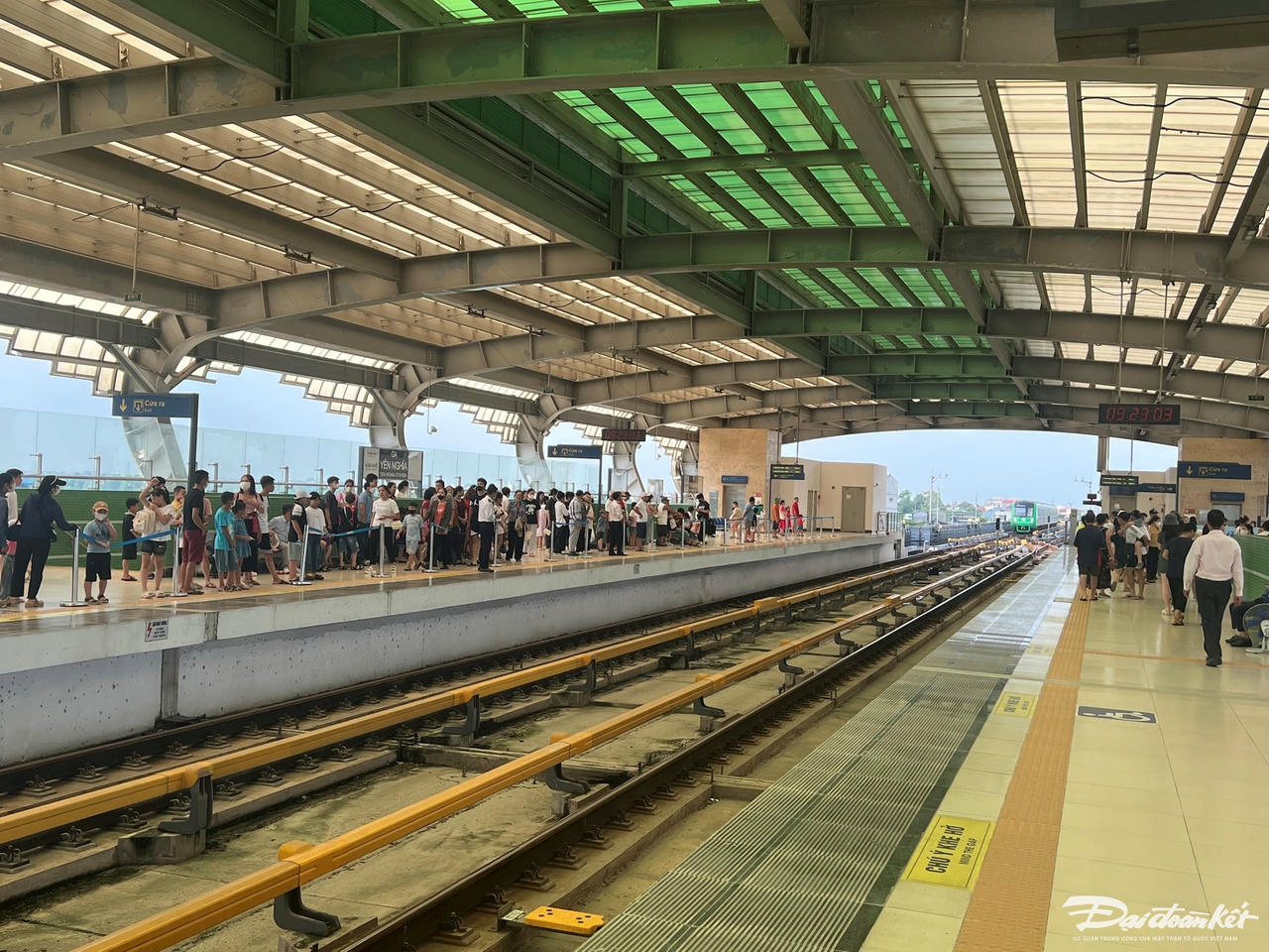 tau_dien-le-khanh29.jpg