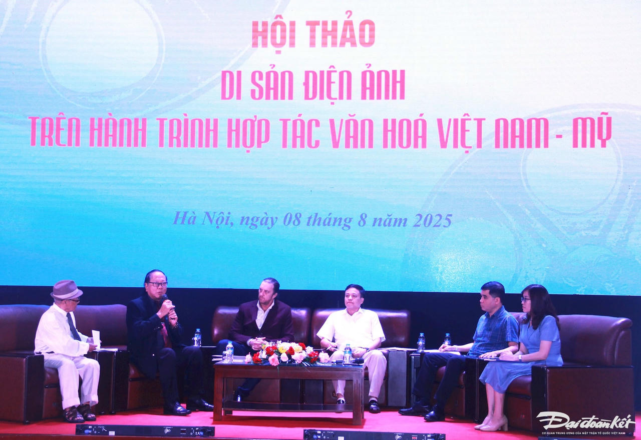 Các đại biểu tham luận tại hội thảo. Ảnh: Phạm Sỹ.