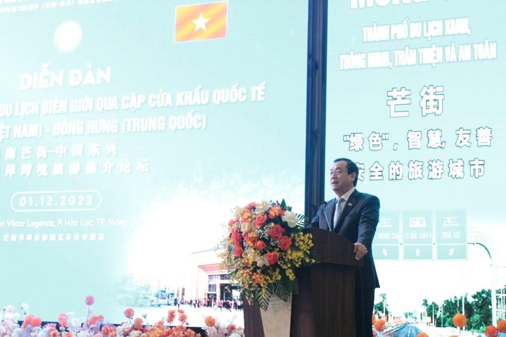 2154584_ong_nguyen_trung_khanh_cuc_truong_cuc_du_lich_bo_van_hoa_the_thao_va_du_lich_viet_nam_phat_bieu_tai_dien_dan_11232801.jpg
