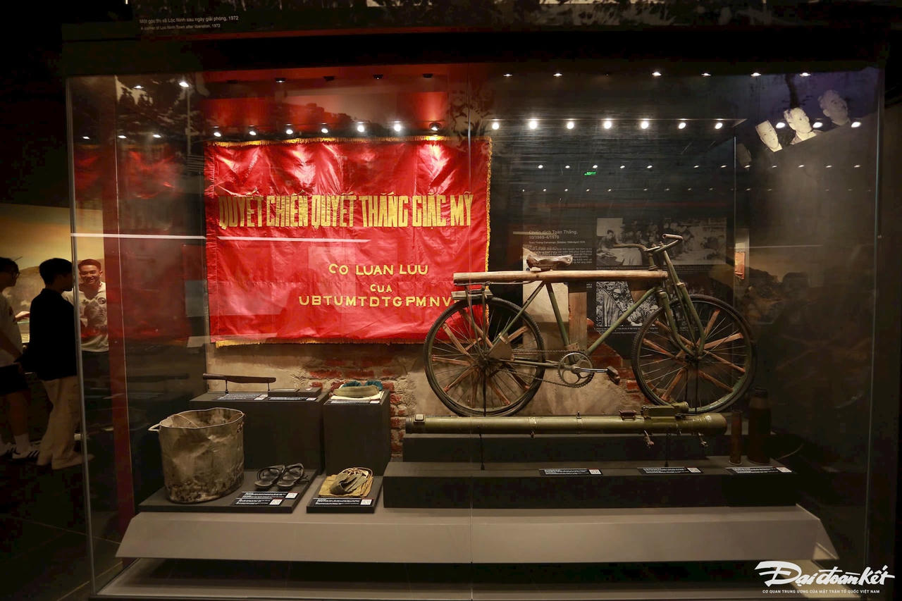 bao_tang-le-khanh16.jpg