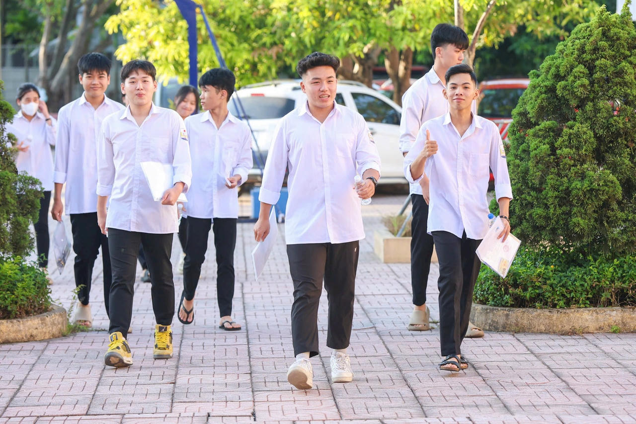 anhbai duoi