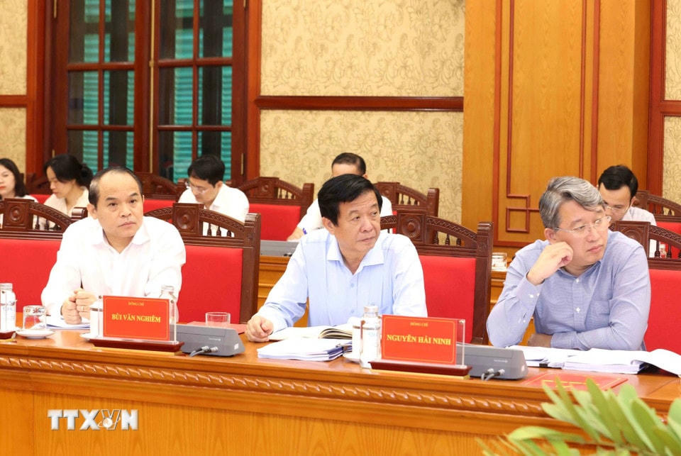 ttxvn-tong-bi-thu-chu-tri-phien-hop-thu-28-ban-chi-dao-trung-uong-ve-phong-chong-tham-nhung-lang-phi-tieu-cuc-0707-7.jpg