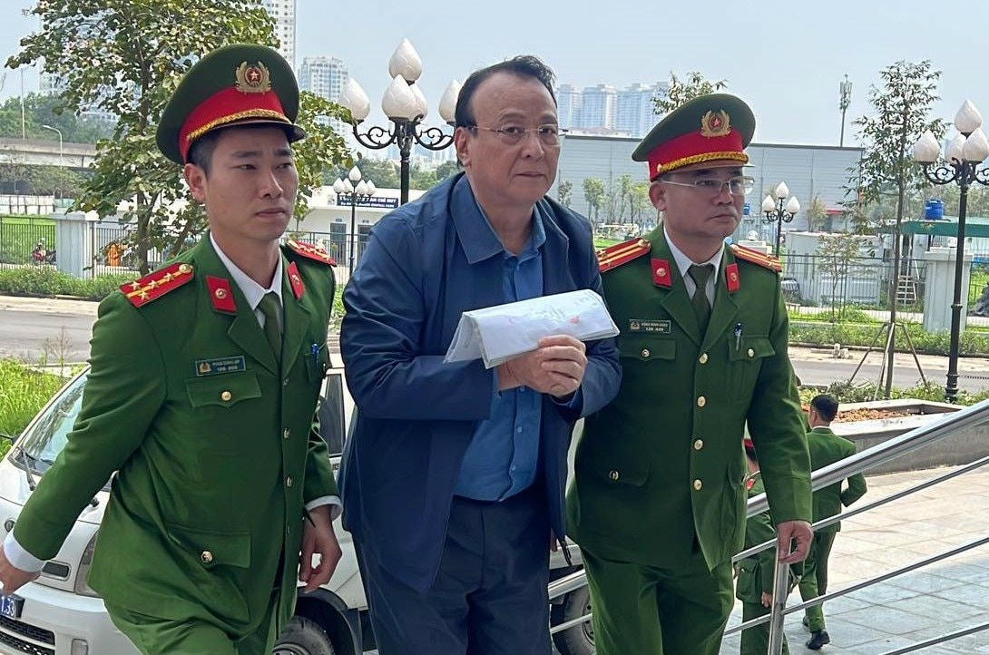 do-anh-dung-tan-hoang-minh-5-17110074715191545116687.jpg