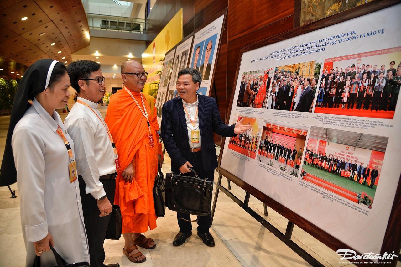 trien_lam-le-khanh5.jpg