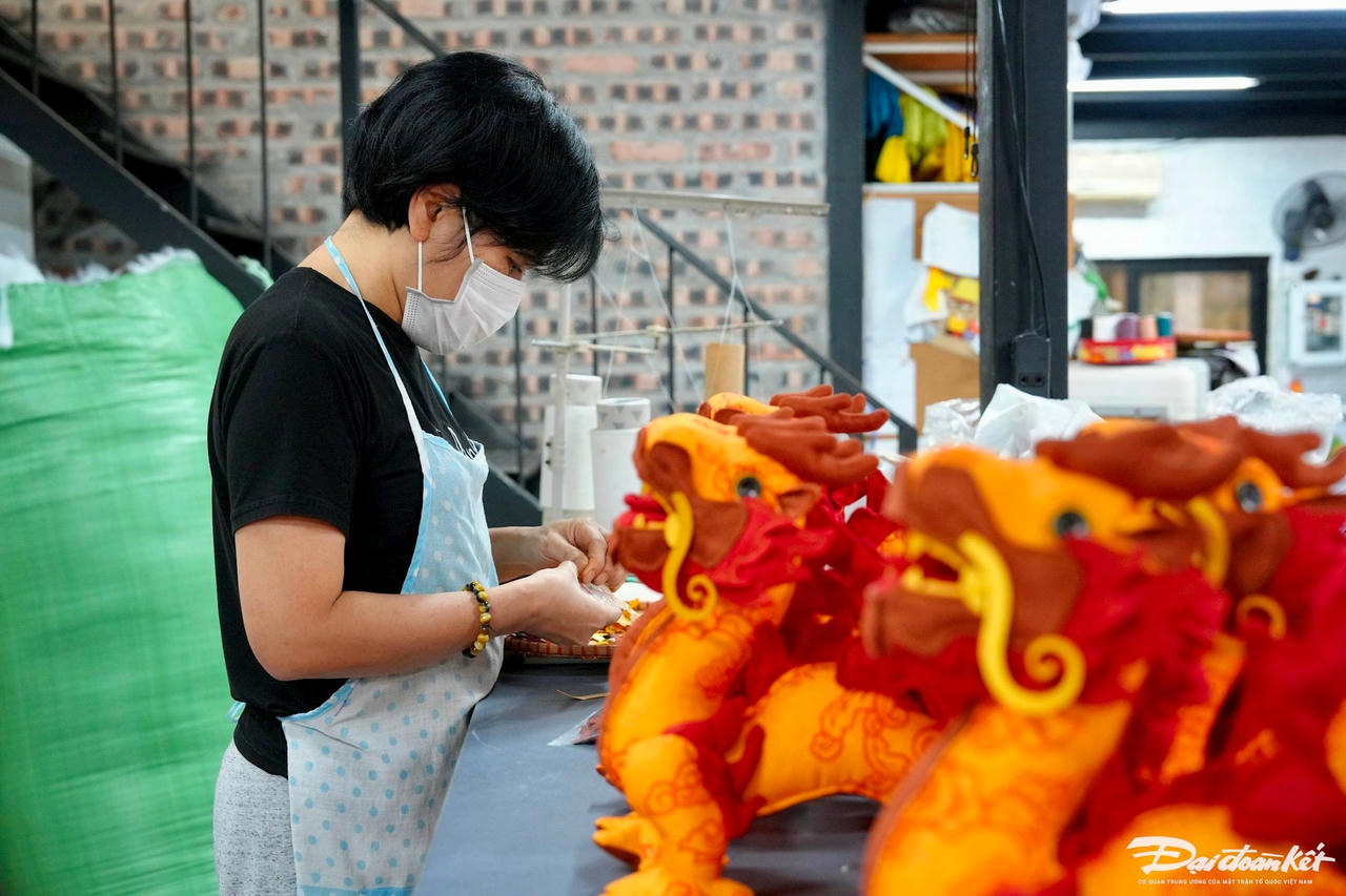 W_nghe_nhan_lam_rong-le-khanh20.jpg