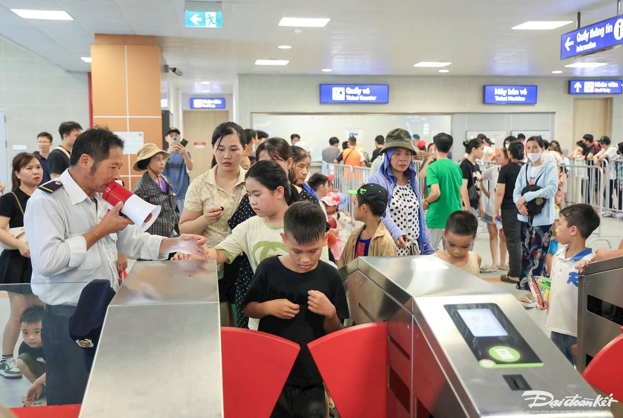 tau_dien-le-khanh16-d56505a3263d1107366452d49545d329.jpg
