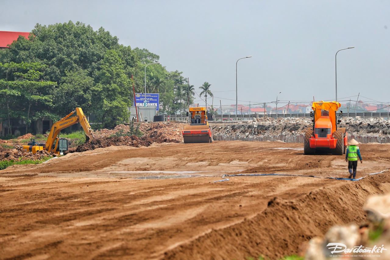 vanh_dai_4-le-khanh8(1).jpg