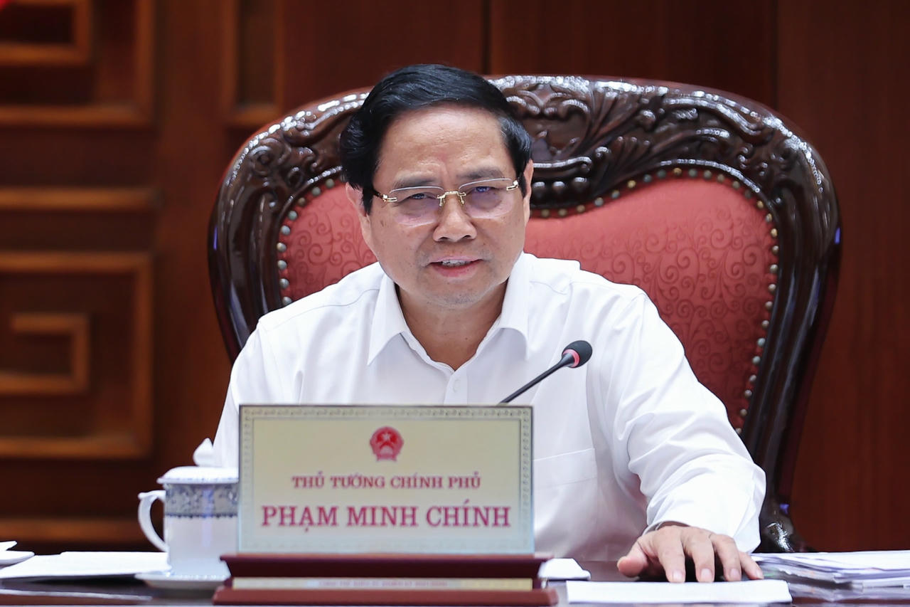 Thủ tướng: Tiếp tục đổi mới tư duy, cách làm trong đầu tư công, tập trung cho các dự án 