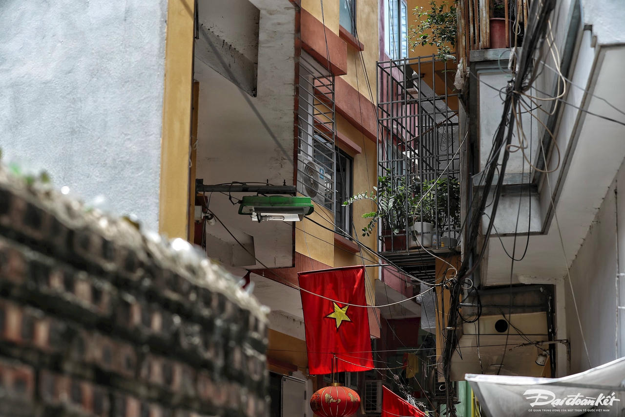 chuong_cop-le-khanh14.jpg