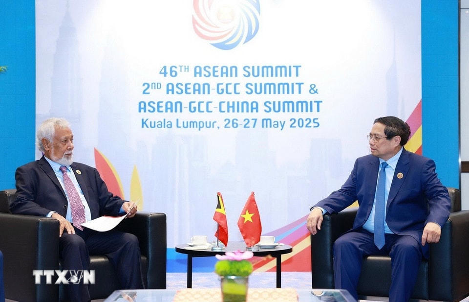 Thủ tướng Phạm Minh Chính gặp Thủ tướng Timor-Leste Xanana Gusmao. (Ảnh: Dương Giang/TTXVN)