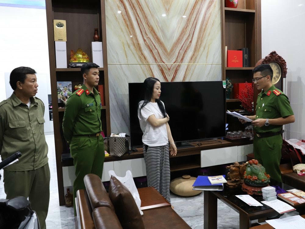 tv1.jpg