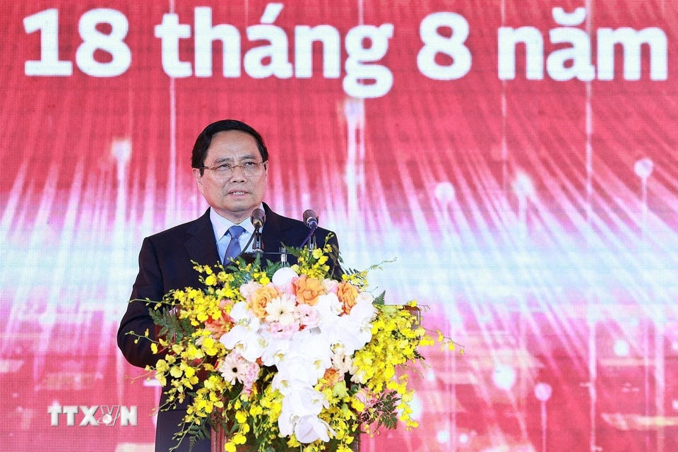 Thủ tướng Phạm Minh Chính phát biểu tại Lễ khai trương Trung tâm Dữ liệu quốc gia số 1. (Ảnh: Dương Giang/TTXVN) ttxvn-thu-tuong-pham-minh-chinh-du-le-khai-truong-trung-tam-du-lieu-quoc-gia-8218595-3.jpg