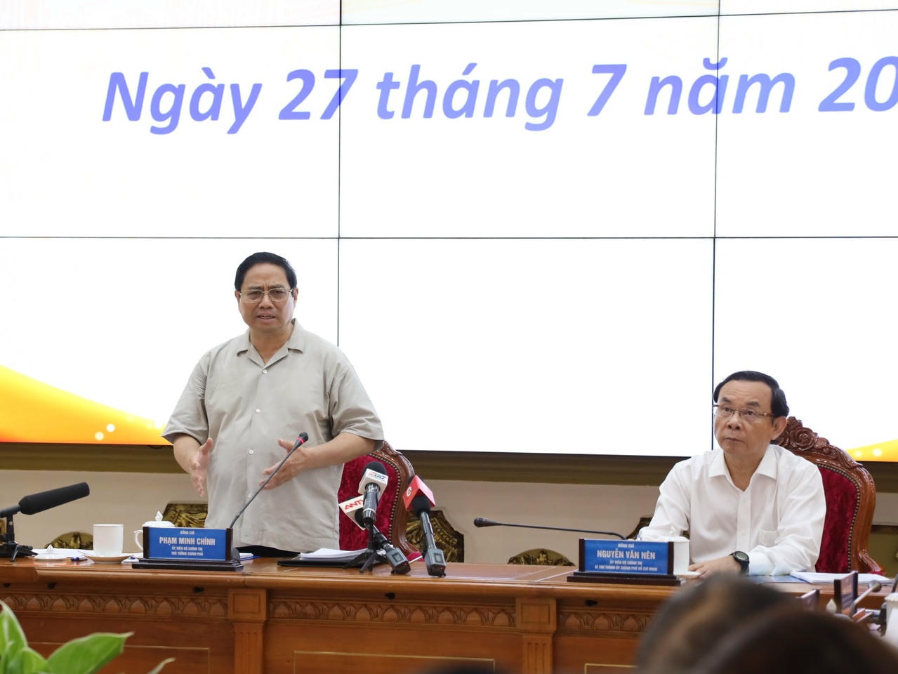 Thủ tướng đánh giá cao kết quả phục hồi kinh tế của TP HCM sau dịch bệnh Covid-19.
