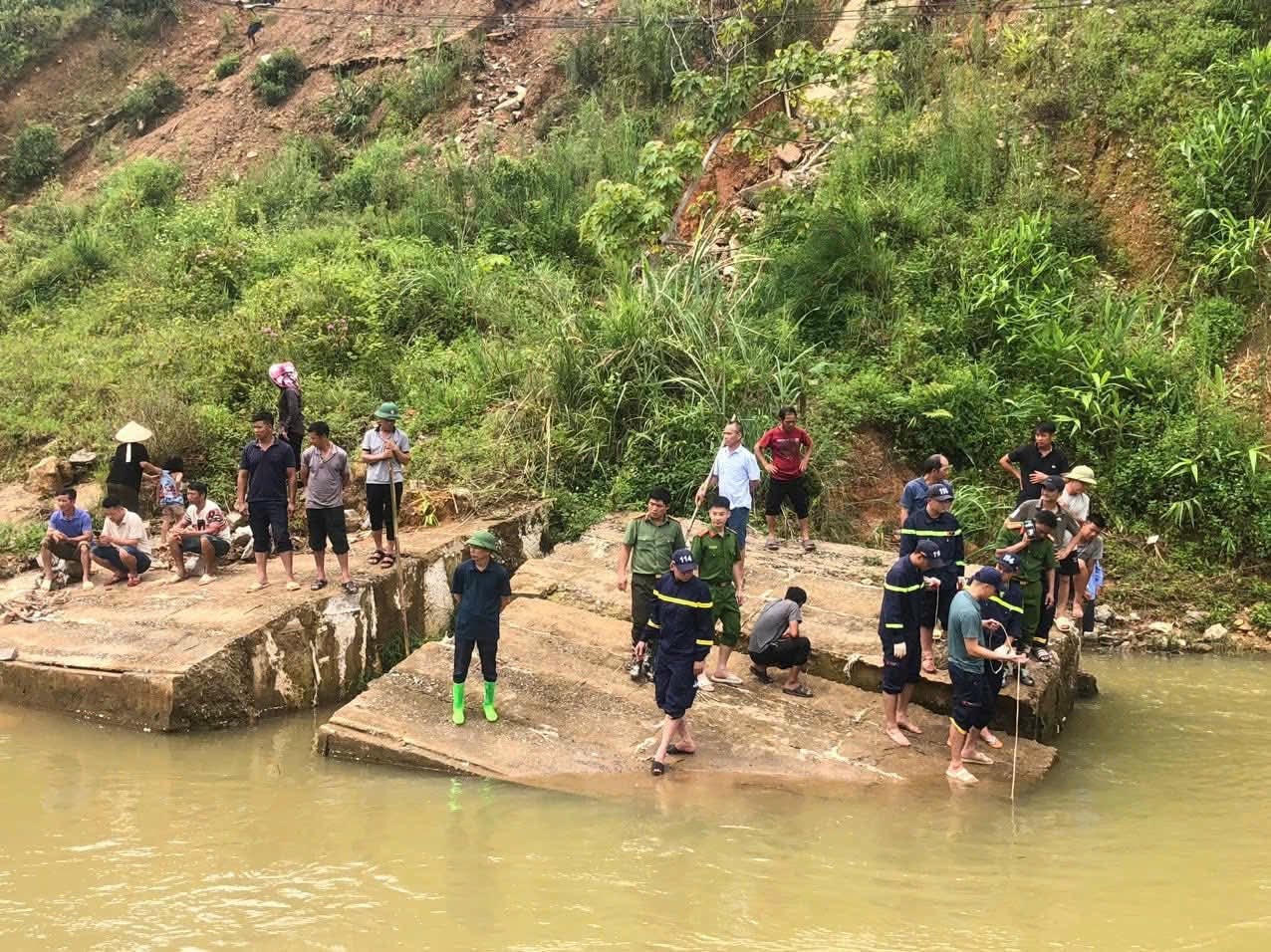 Lực lượng công an và