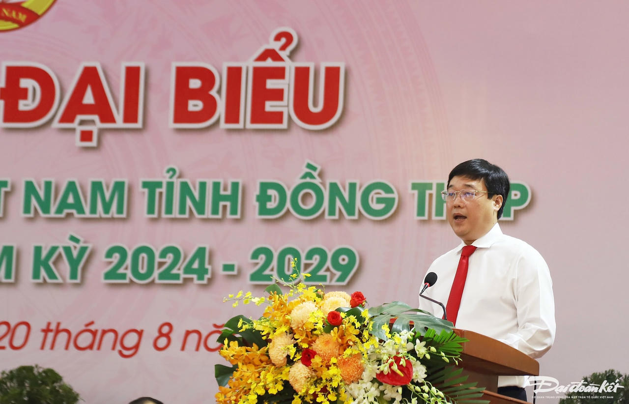 Bí thư Tỉnh ủy Đồng Tháp Lê Quốc Phong phát biểu tại Đại hội.
