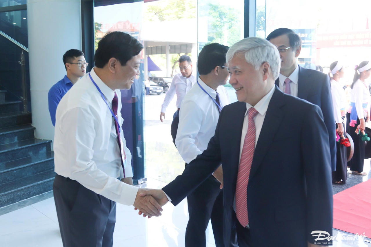 Chủ tịch Đỗ Văn Chiến