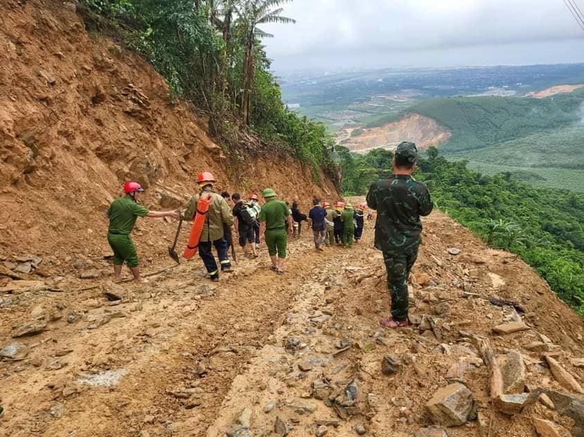 Công tác cứu nạn, cứu hộ được thực hiện nhanh chóng. Ảnh: HN.
