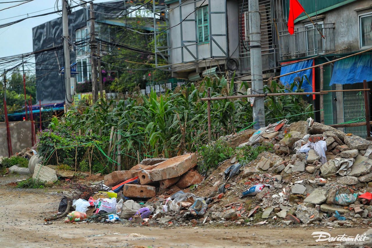 W_vanh_dai_2-5-le-khanh16.jpg