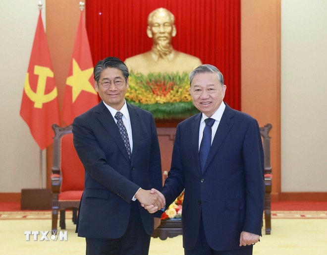 ttxvn-tong-bi-thu-to-lam-dai-su-nhat-ban-2.jpg