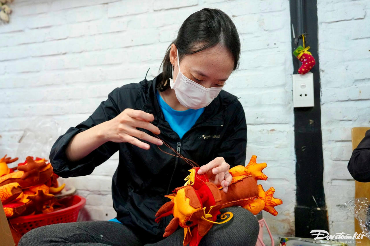 W_nghe_nhan_lam_rong-le-khanh2.jpg
