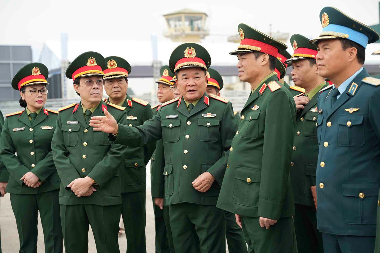 trien-lam-quoc-phong.jpg