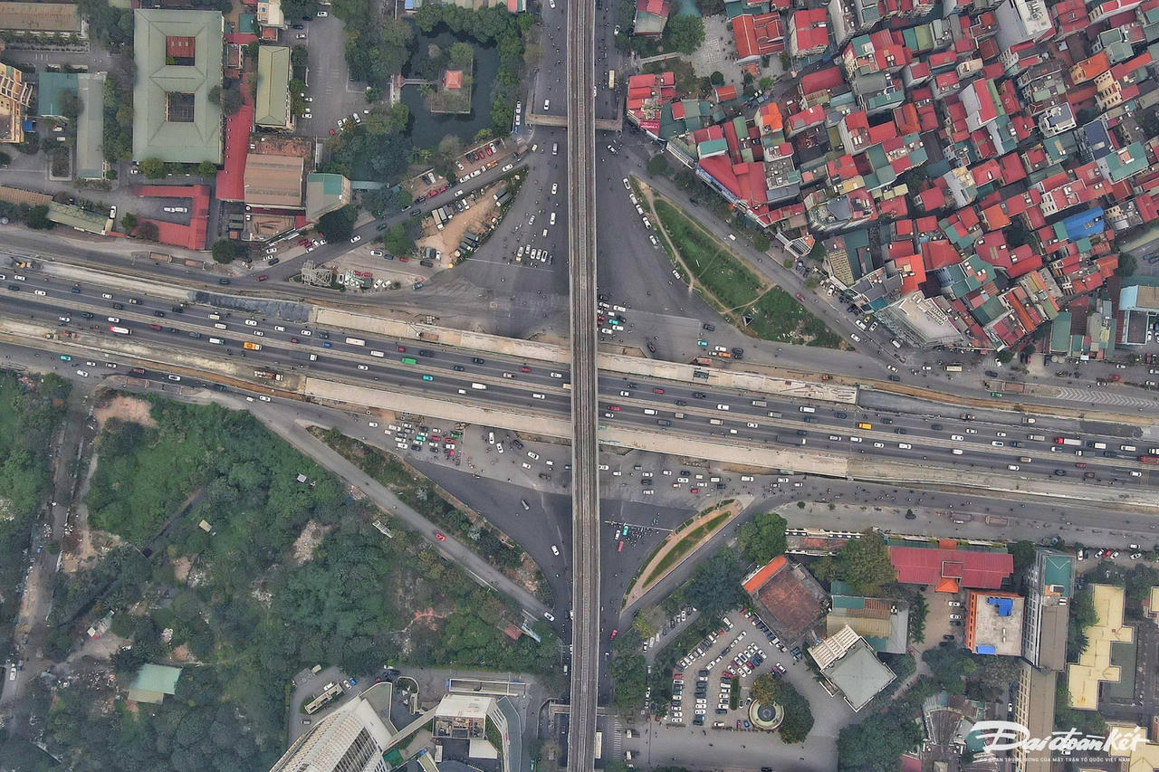 W_cau_vuot_mai_dich-le-khanh7.jpg
