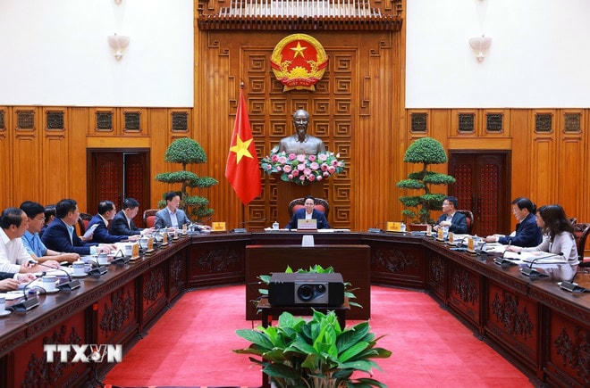 Thủ tướng Phạm Minh Chính chủ trì họp Thường trực Chính phủ về công tác chuẩn bị APEC 2027. (Ảnh: Dương Giang/TTXVN) ttxvn-thu-tuong-chu-tri-hop-thuong-truc-chinh-phu-ve-cong-tac-chuan-bi-apec-2027-03-1.jpg