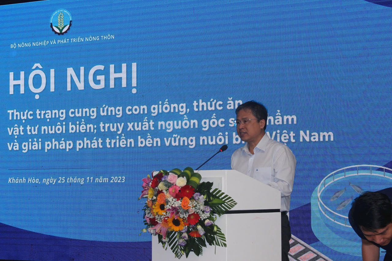 ong-tran-hoai-nam-pho-chu-tich-ubnd-tinh-khanh-hoa-dang-phat-bieu-tai-hoi-nghi..jpg