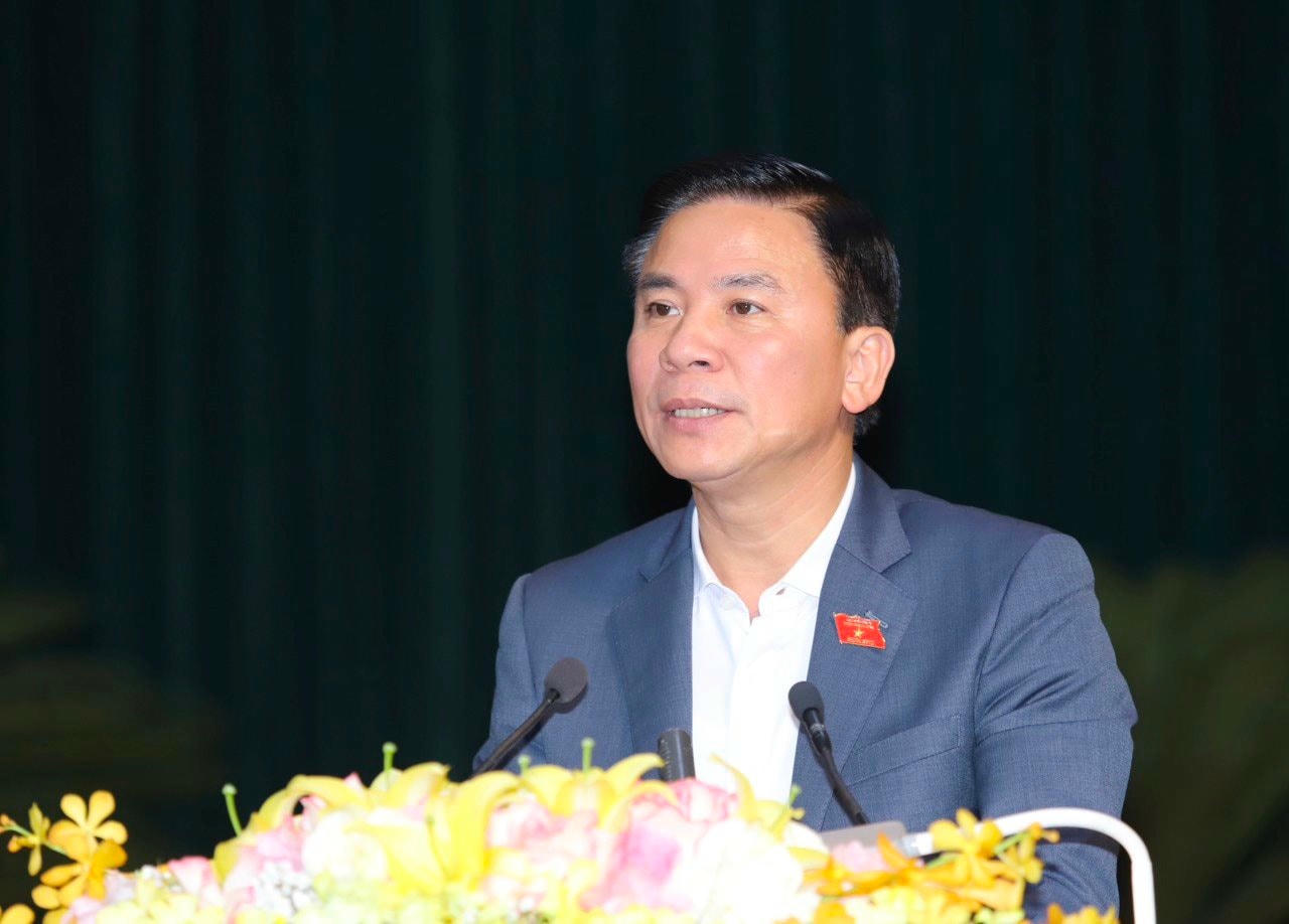 hung-phat-bieu.jpg