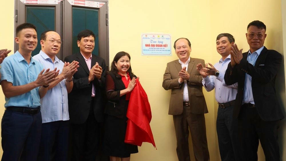 nha-dai-doan-ket.jpg