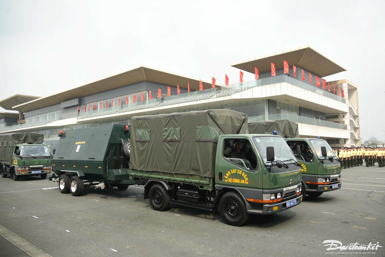 ky-niem-50-nam-canh-sat-co-dongntd_8344.jpg