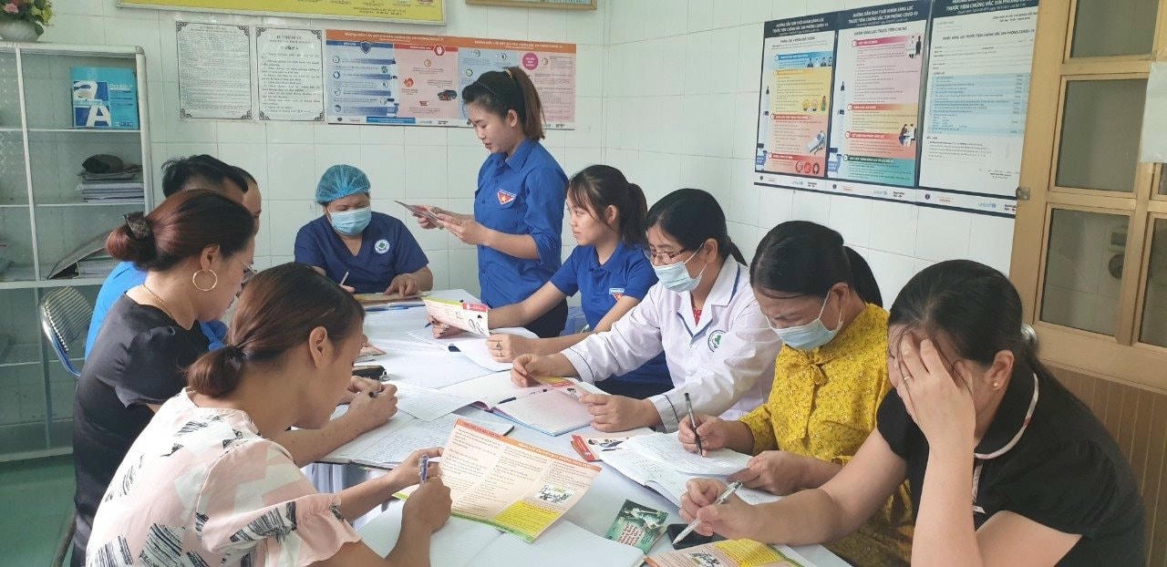 mot-buoi-sinh-hoat-cua-clb-tien-hon-nhan-xa-gioi-phien-thanh-pho-yen-bai-yen-bai-1-.jpg