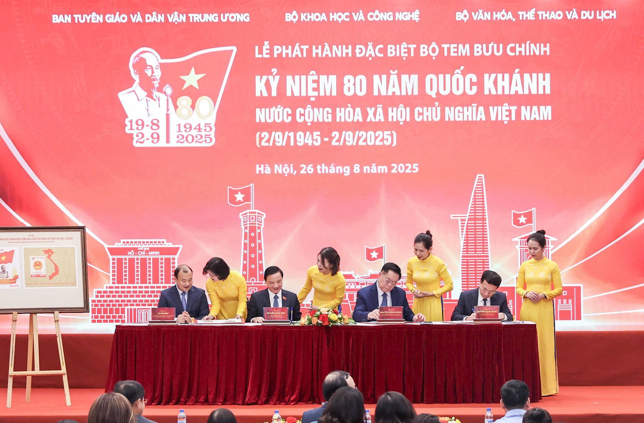 z6946789912356_083a0b49641abcd6c8067abb1aa61c24.jpg