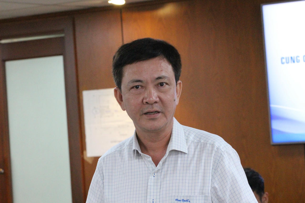 3.-ong-ly-thanh-long-chanh-van-phong-so-xay-dung-2-.jpg