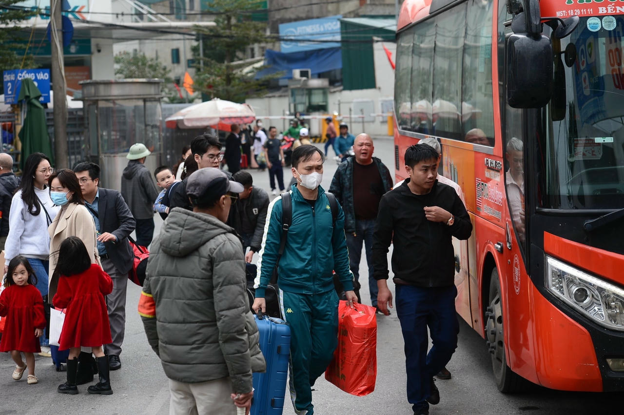 ben_xe_dong_duc-le-khanh16.jpg