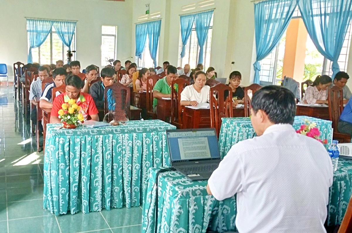 Quang cảnh buổi tập huấn..