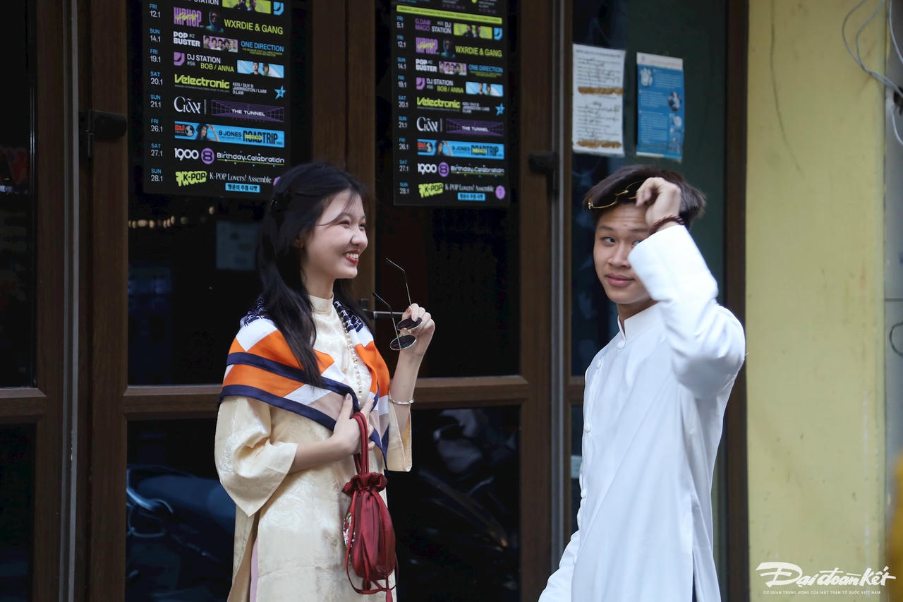 W_nang_tho_mac_ao_dai-le-khanh12.jpg