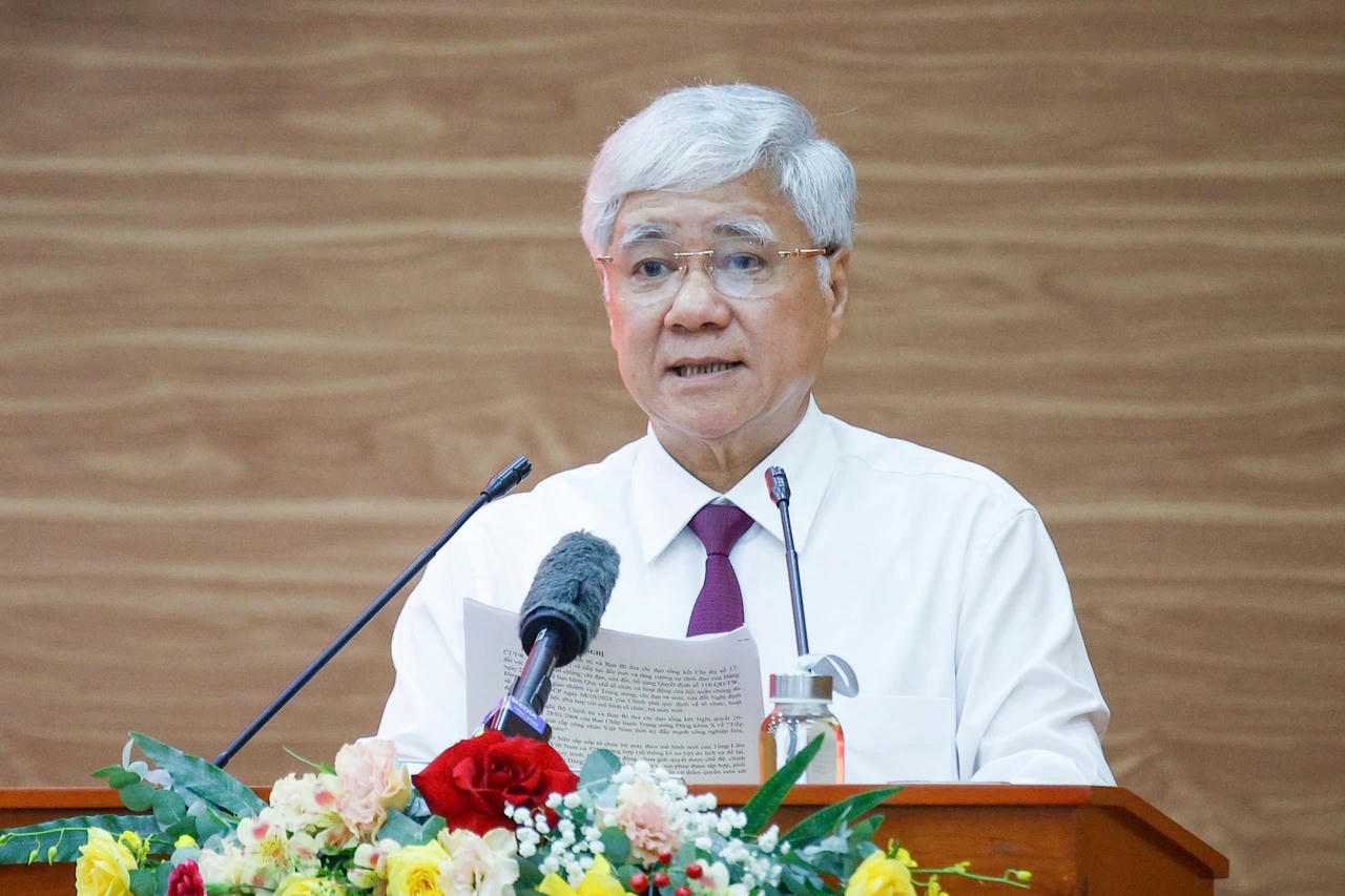 anh ong Chien