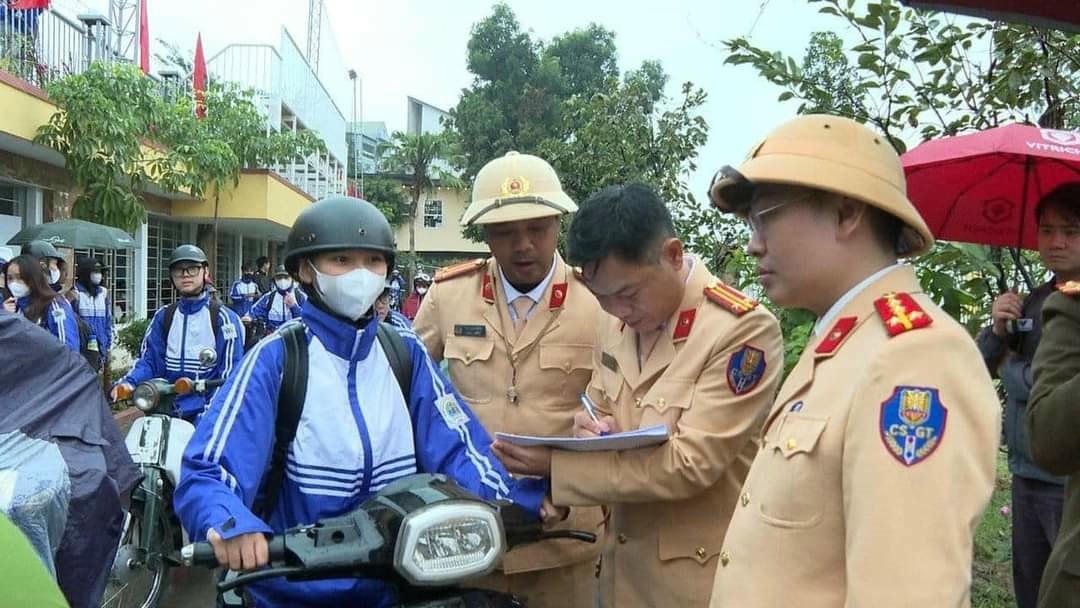 ha-hanh-kiem.jpg
